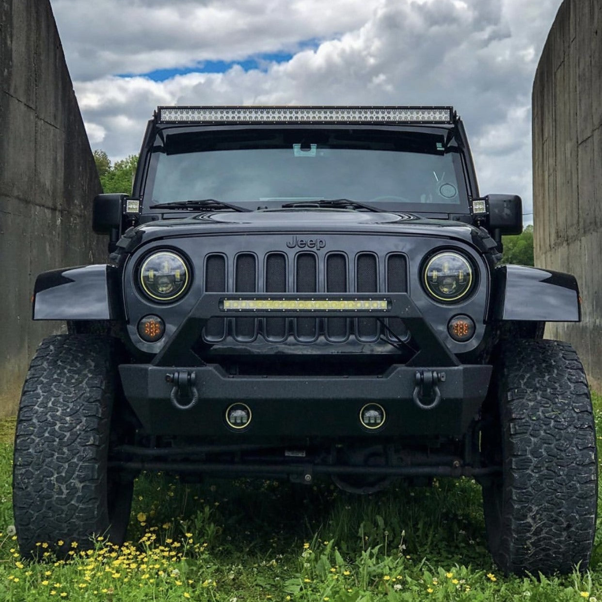 54-tolline kaherealine LED-valgusriba (312 W)